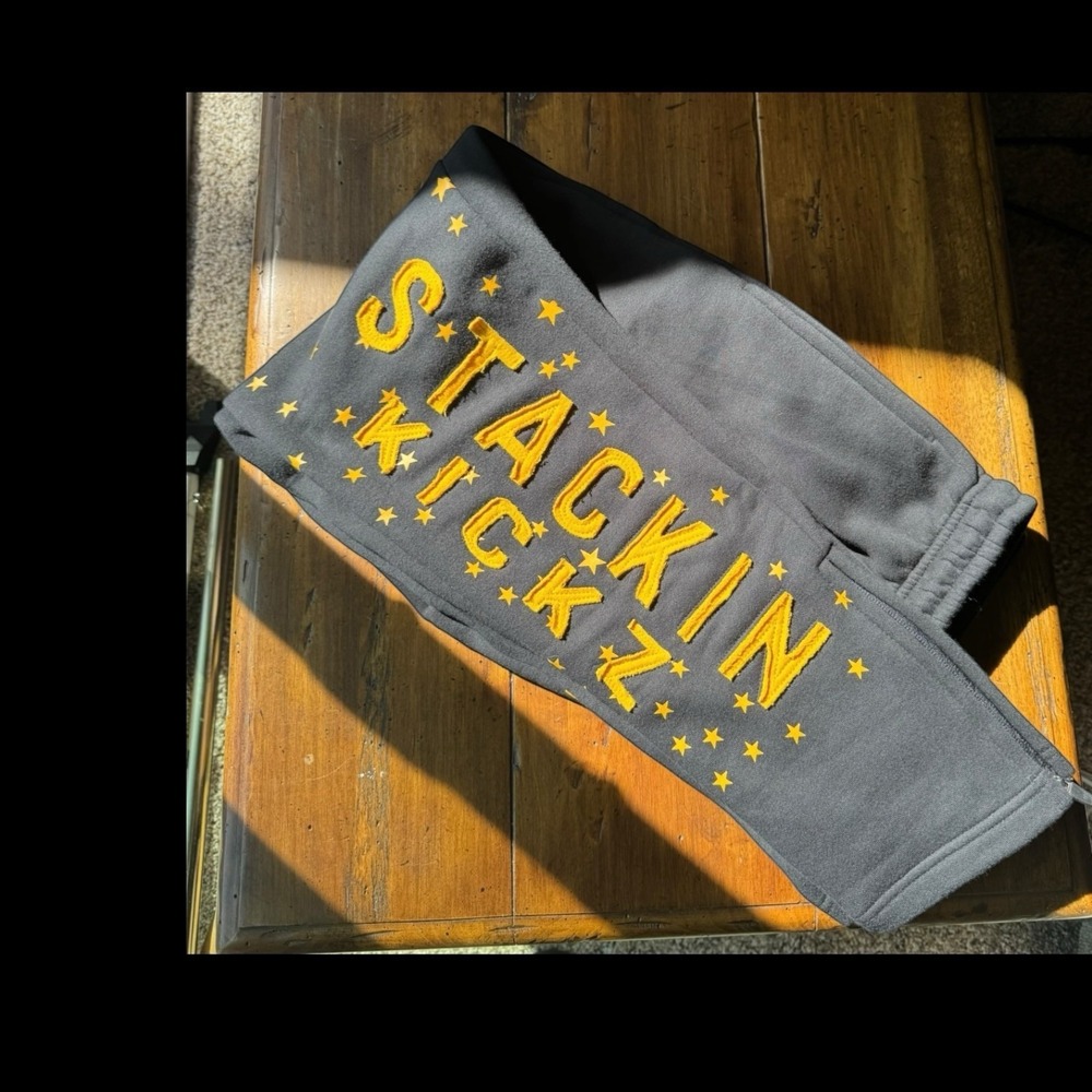 Men's XL Black Graphic Jogger Sweatpants Yellow Logo Zip Hem Streetwear EUC - Picture 2 of 11